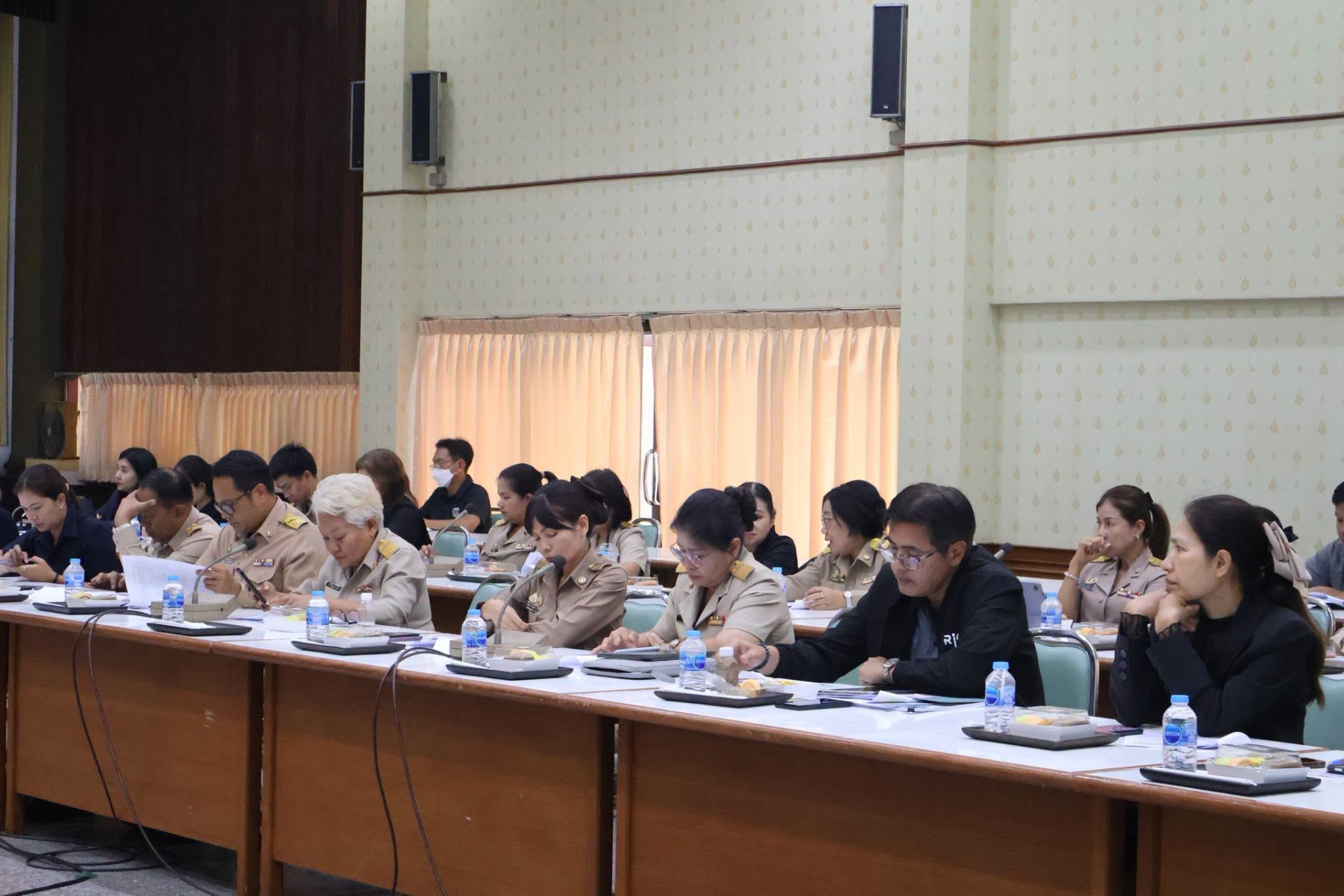 title - ปฏิรูปที่ดินจังหวัดเพชรบุรี ร่วมการประชุมปรึกษาหารือทุกภาคส่วน